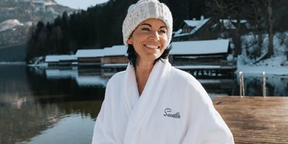 Wellnessurlaub - Schwanenstadt - Eisbaden im Altausseer See - Hotel Seevilla Altaussee