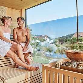 Wellnesshotel: Panorama-Sauna - Wellness Hotel Zum Bräu
