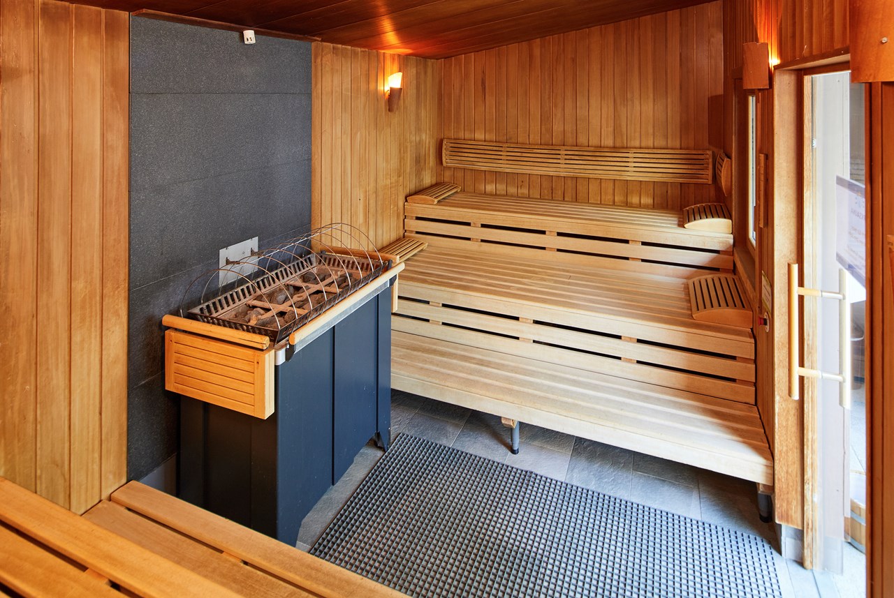 Thermalhotel Fontana Saunen und Bäder im Detail finnische Parksauna