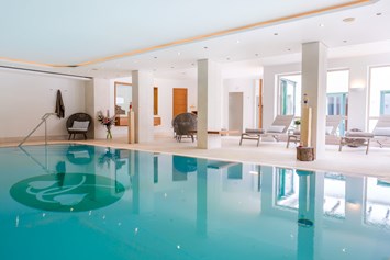 Wellnesshotel: Indoor Pool - Landhaus am Stein
