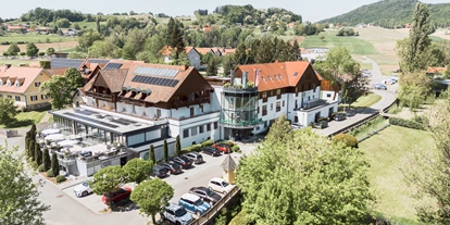 Wellnessurlaub - Restaurant - Stegersbach - Außenansicht Vulkanlandhotel Legenstein im Frühling - Vulkanlandhotel Legenstein
