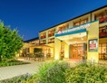 Wellnesshotel: Hoteleingang - Best Western Plus Kurhotel an der Obermaintherme