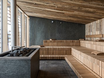 Gut Steinbach Hotel Chalets SPA Saunen und Bäder im Detail Panorama Sauna
