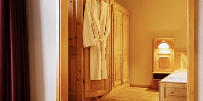 Wellnessurlaub - Pools: Sportbecken - Metten - Familienzimmer - Hotel Ahornhof