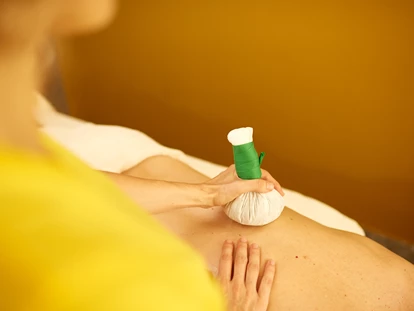 Wellnessurlaub - Fontanella - Gönnen Sie sich etwas Besonderes und lassen Sie sich in der Wellnesswelt mit Massagen, Peelings und Kosmetik verwöhnen.  - Hotel Oberstdorf