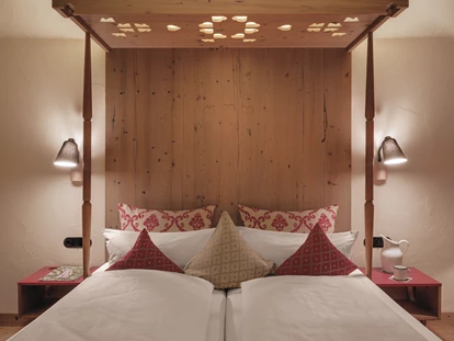 Wellnessurlaub - Fontanella - Im ursprünglichen Allgäuer Stil, mit viel Holz und Naturstein gestaltet, laden die Zimmer Sie dazu ein, anzukommen & die Zeit zu vergessen! - Hotel Oberstdorf