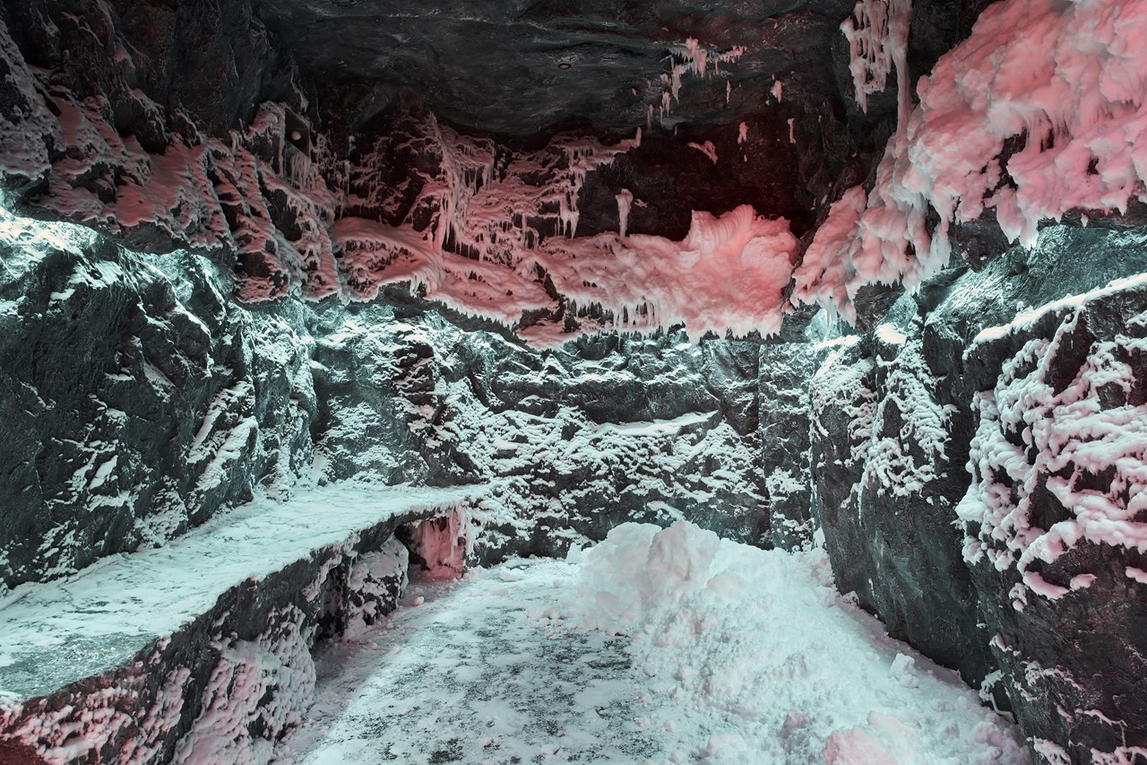 Kristall & Vitalhotel Bergknappenhof Saunen und Bäder im Detail Schneegrotte 