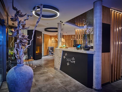 Wellnessurlaub - Schnaittach - Unsere Rezeption mit Lobby  - Wellnesshotel Sternwirt "Das Wellnesshotel zwischen Nürnberg und Amberg"