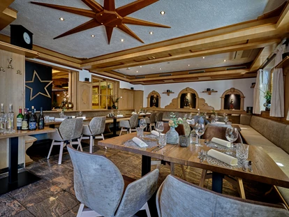 Wellnessurlaub - Schnaittach - Kaminzimmer - Restaurant/Gasthof - Wellnesshotel Sternwirt "Das Wellnesshotel zwischen Nürnberg und Amberg"