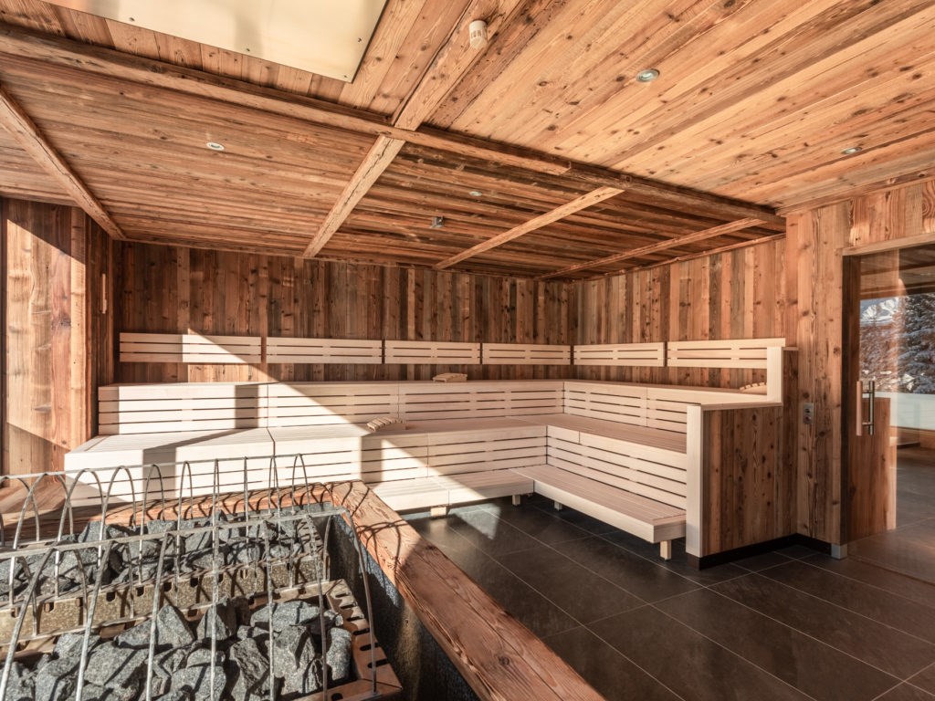 Alpenpark Resort Saunen und Bäder im Detail Saunalandschaft