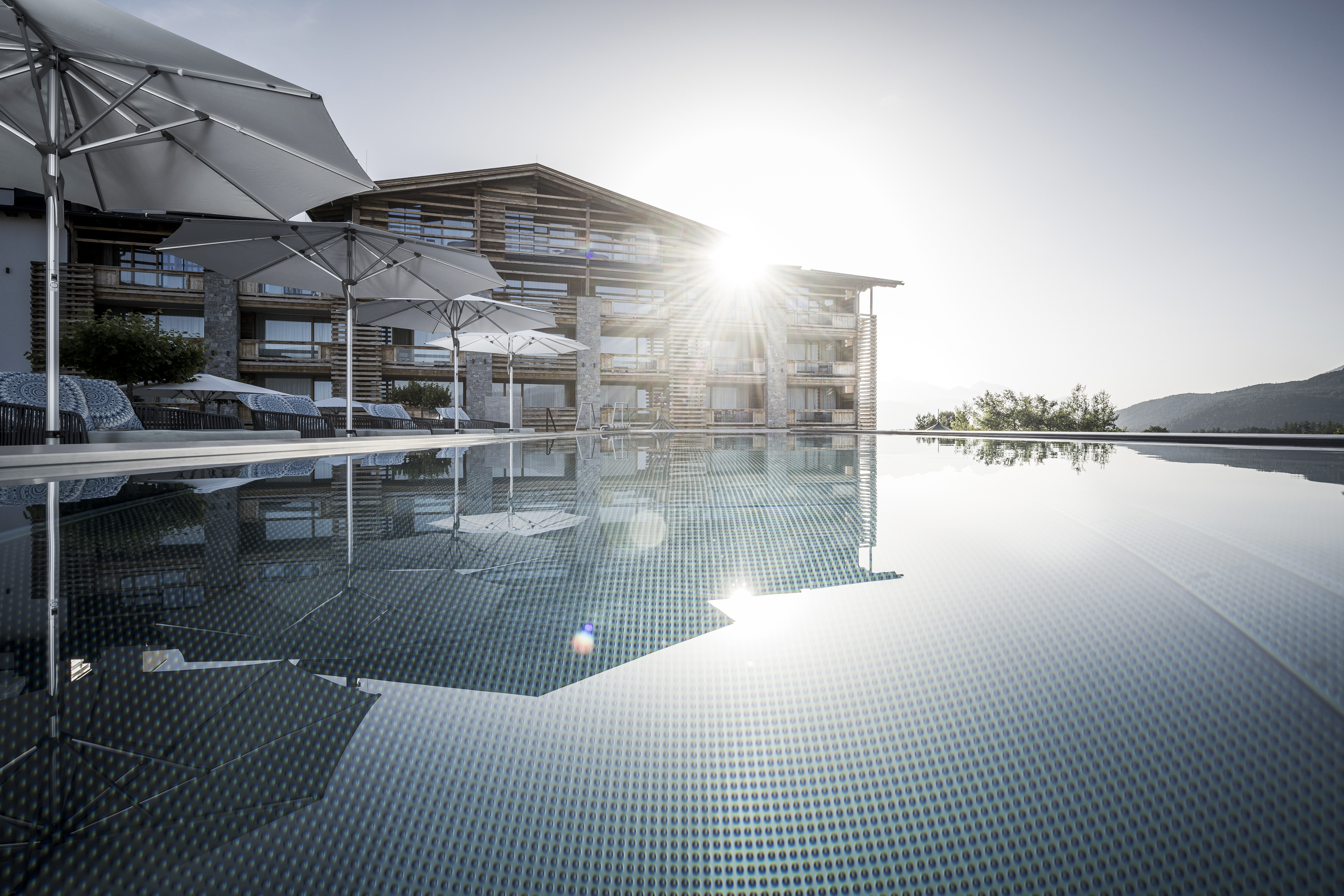 Wellnessurlaub - barrierefrei - Österreich - Infinity Pool - Alpenresort Schwarz