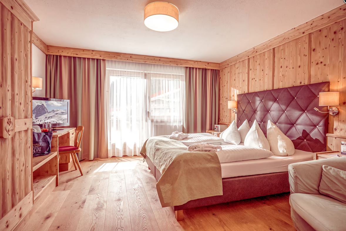 Alpin Family Resort Seetal****s Zimmerkategorien Doppelzimmer Hochzillertal