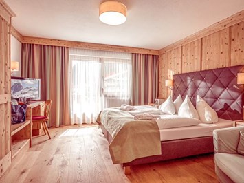 Alpin Family Resort Seetal****s Zimmerkategorien Doppelzimmer Hochzillertal