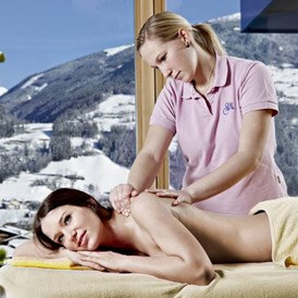 Wellnesshotel: Massage und Wellnessbehandlungen - Alpin Family Resort Seetal****s