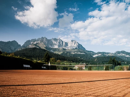 Wellnessurlaub - Babysitterservice - 8 Outdoor & 6 Indoor Tennisplätze inkl. Tennis-Schule PBI  - Bio-Hotel Stanglwirt