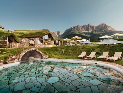 Wellnessurlaub - Babysitterservice - Felsen-Outdoor-Pool - Bio-Hotel Stanglwirt