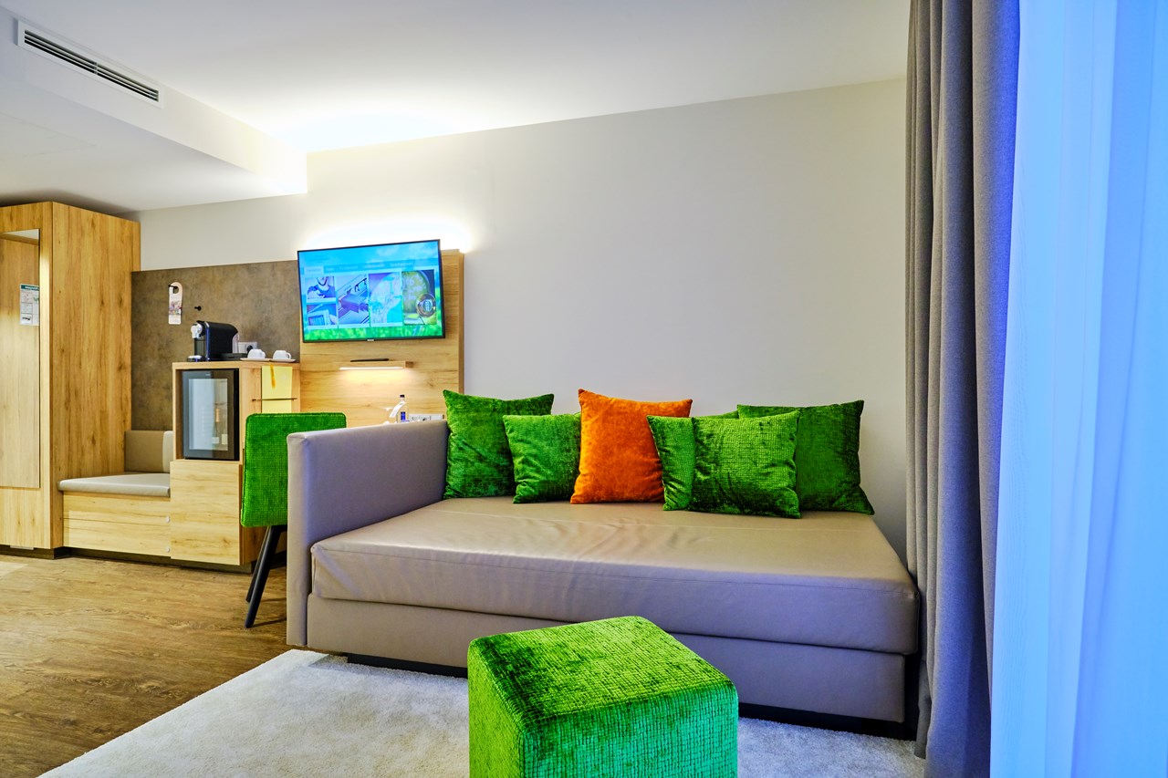 sonnenhotel WEINGUT RÖMMERT Zimmerkategorien Juniorsuite "Weinliebe"