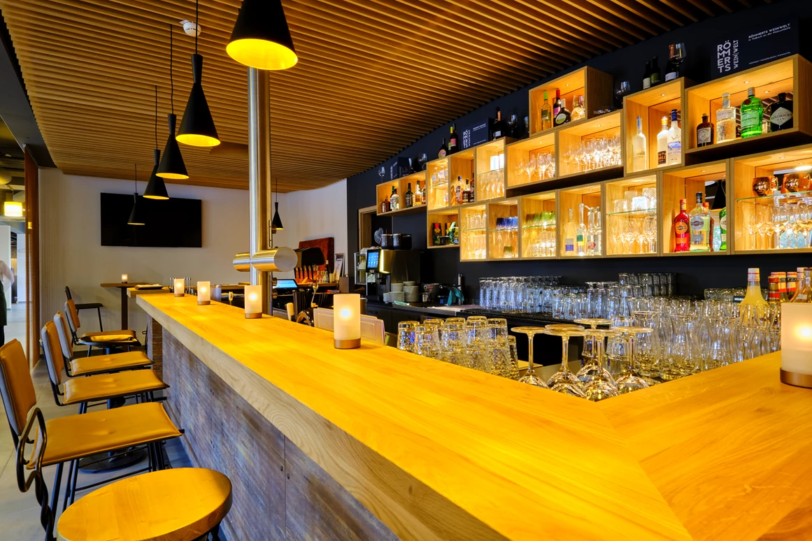 Wellnesshotel: Bar - sonnenhotel WEINGUT RÖMMERT