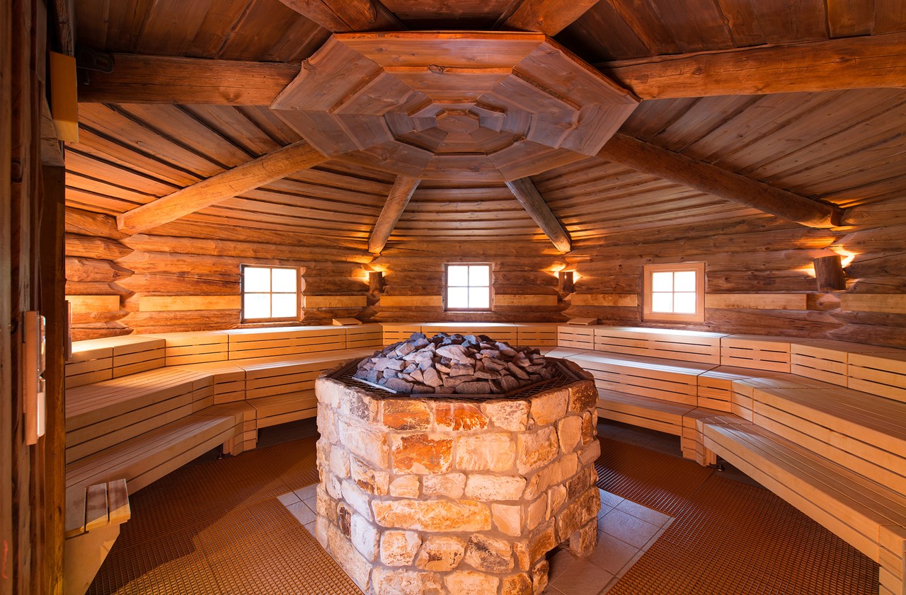 bora HotSpaResort Saunen und Bäder im Detail Kelosauna 90°C