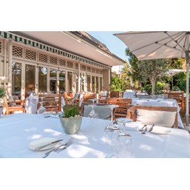 Wellnesshotel: Terrasse für die 2 A la cart Restaurants - Hotel Erbprinz