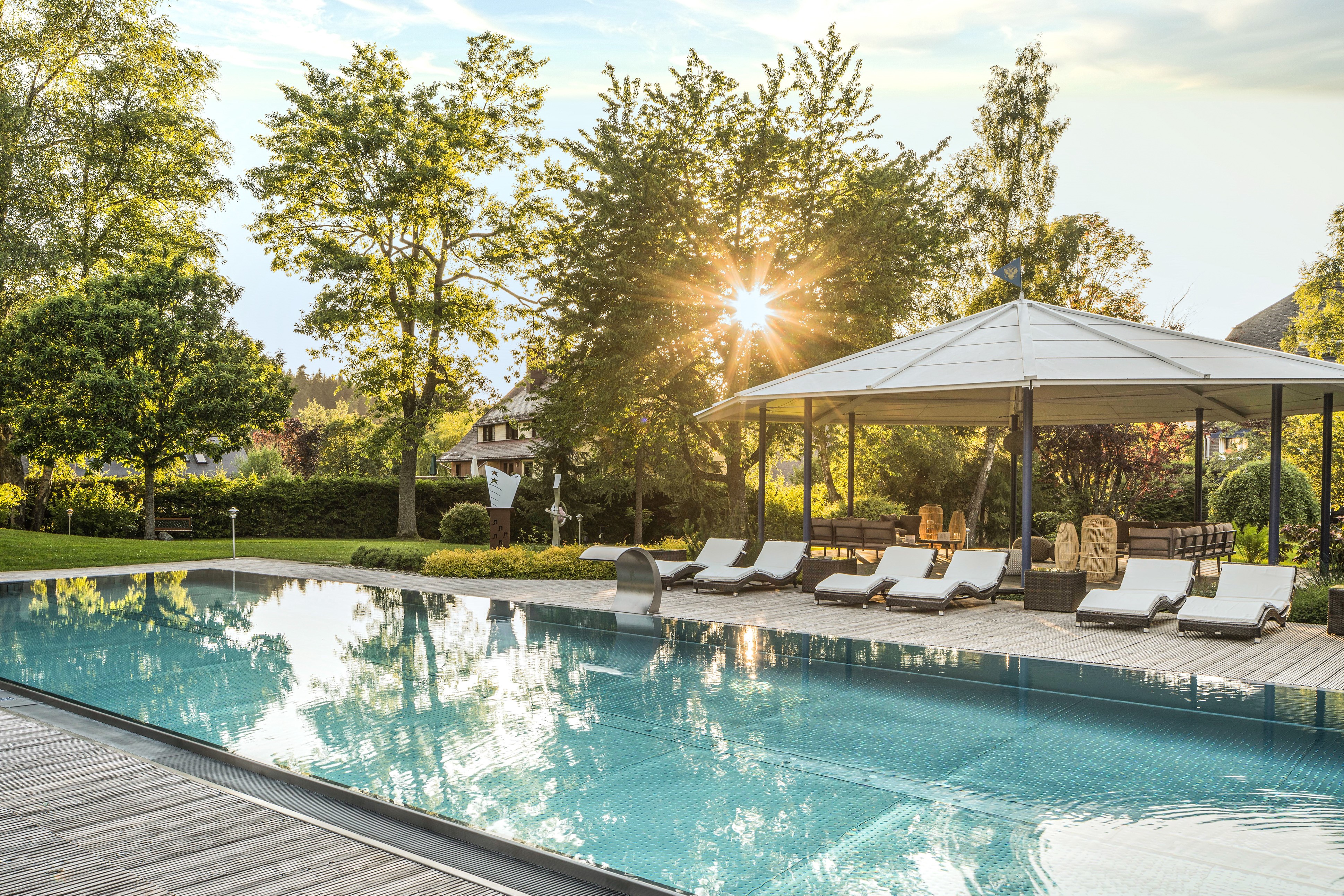 Wellnessurlaub - Baden-Württemberg - Außenpool des Hotels - Parkhotel Adler