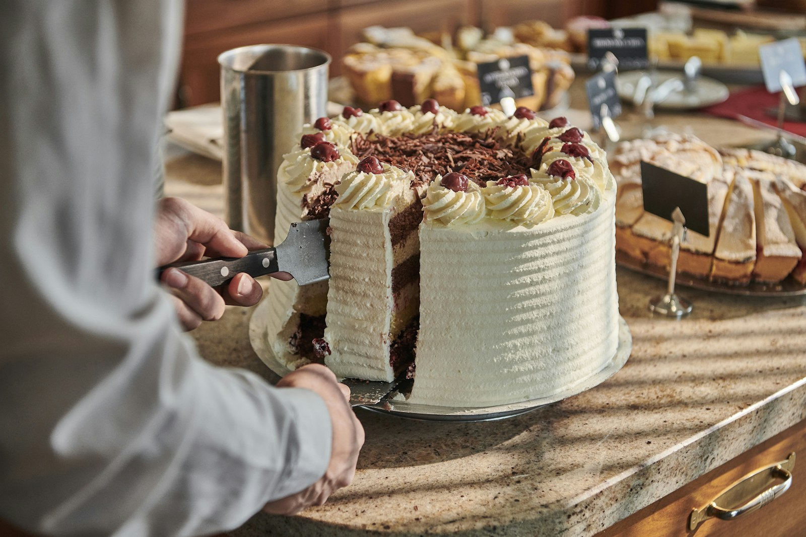 Wellnesshotel: Schwarzwälder Kirschtorte  - Hotel Kronelamm im Schwarzwald