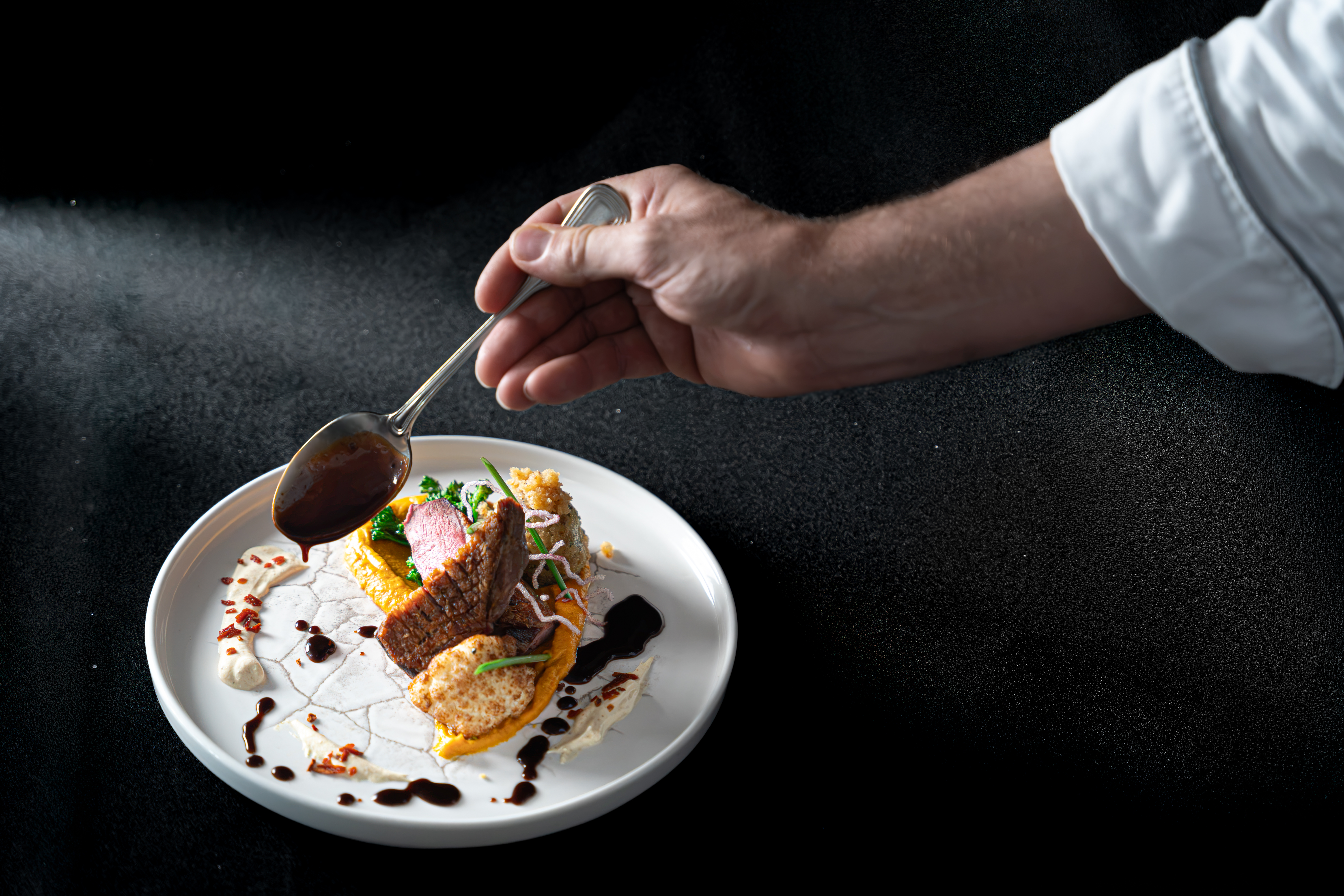 Wellnesshotel: Hotelrestaurant Kronelamm Gericht - Hotel Kronelamm im Schwarzwald