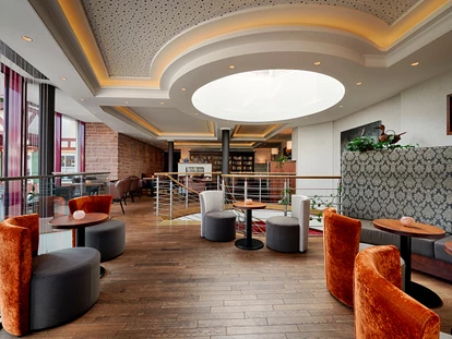 Wellnessurlaub - Zumba - Empfingen - Bar&Lounge "Berliner Platz" - Hotel Kronelamm im Schwarzwald