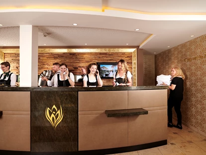 Wellnessurlaub - Zumba - Empfingen - Hotelempfang - Hotel Kronelamm im Schwarzwald