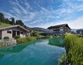 Wellnesshotel: Naturbadesee im Außenbereich - Hotel Engel Obertal - Wellness und Genuss Resort