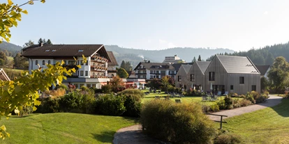 Wellnessurlaub - Pilates - Außenansicht - Hotel Engel Obertal - Wellness und Genuss Resort