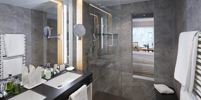 Wellnessurlaub - Höchenschwand - Badezimmer - Erfurth´s Bergfried Ferien & Wellnesshotel