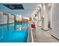 Wellnesshotel: Innenpool 30°C (6 x12 m) - Erfurth´s Bergfried Ferien & Wellnesshotel