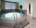 Wellnesshotel: Whirlpool 34° - Erfurth´s Bergfried Ferien & Wellnesshotel