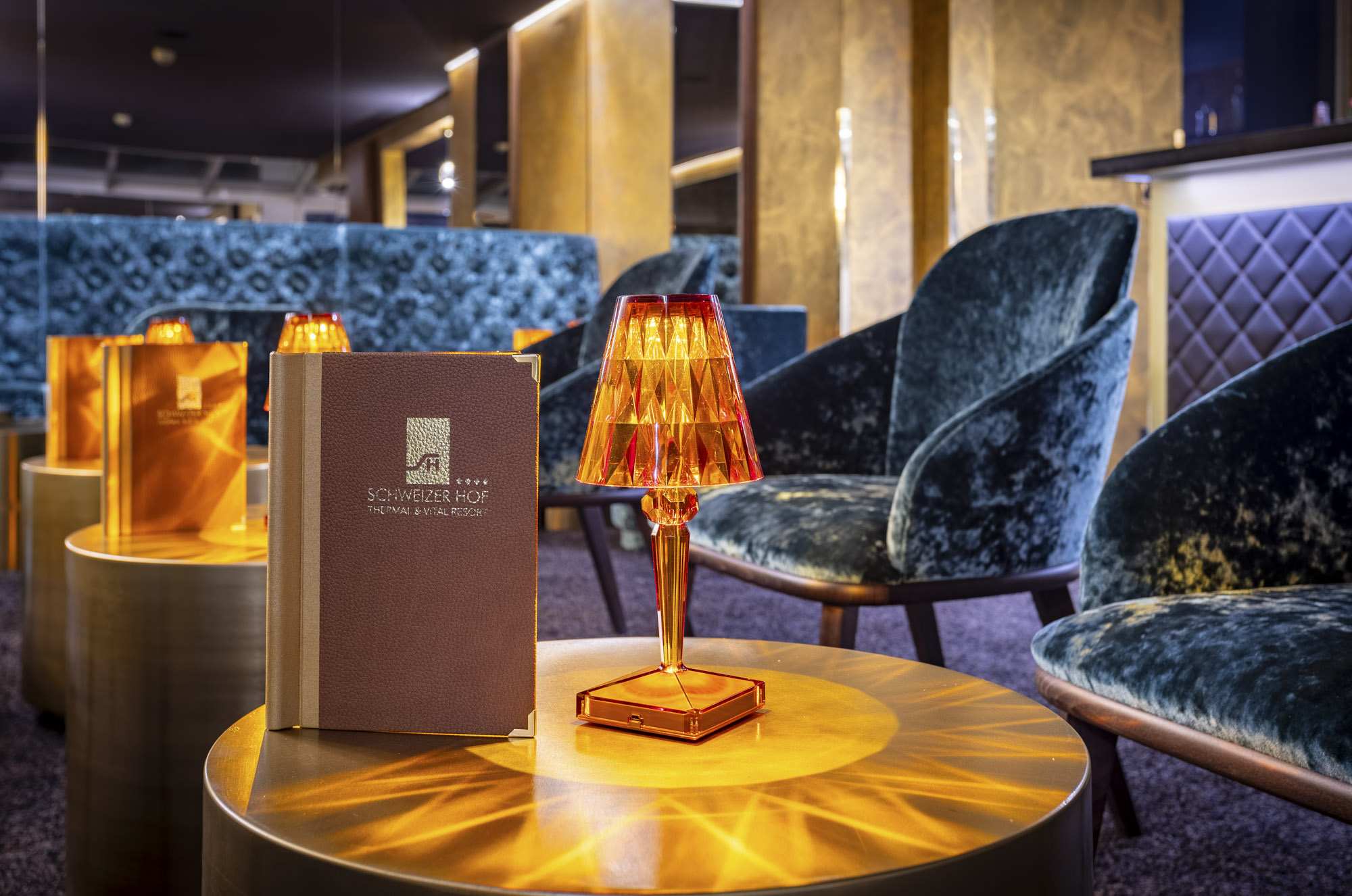 Wellnesshotel: Hotelbar - Hotel Schweizer Hof Betriebs-GmbH