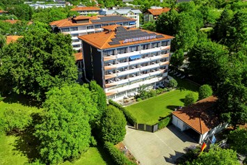 Wellnesshotel: Außenansicht Hotel - Hotel Schweizer Hof Betriebs-GmbH