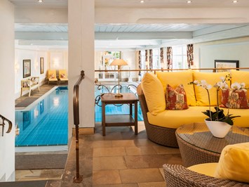 Relais & Châteaux Hotel Schwarzmatt Saunen und Bäder im Detail Schwimmbad