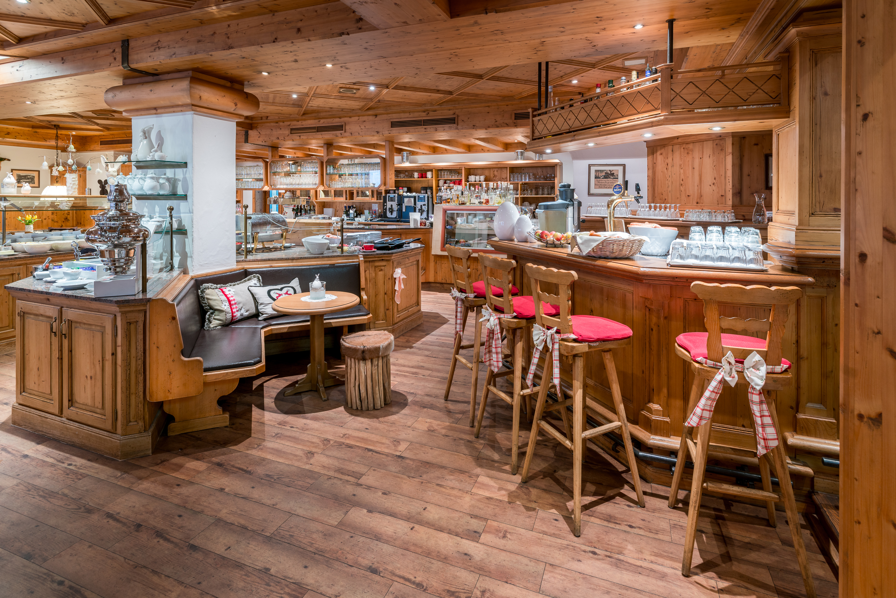 Wellnessurlaub - Baden-Württemberg - Restaurant mit Bar - Naturparkhotel Adler