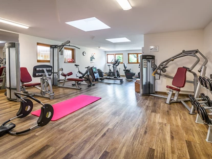 Wellnessurlaub - Hot Stone - Weisweil - Naturparkhotel Adler, Fitnesscenter - Naturparkhotel Adler