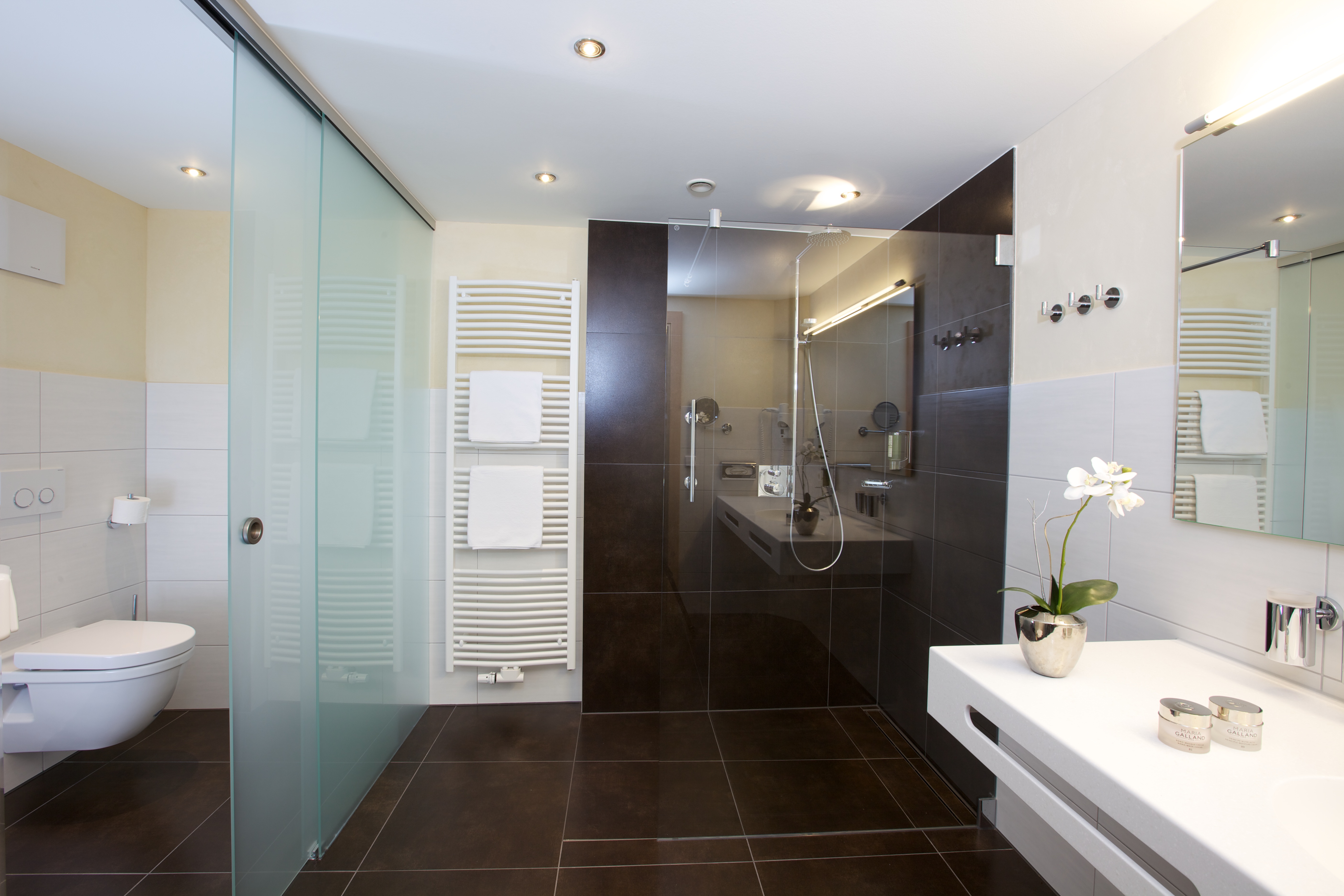 Wellnesshotel: Suite, Badezimmer - Naturparkhotel Adler - Zimmer | Suiten