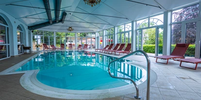 Wellnessurlaub - Hotel-Schwerpunkt: Wellness & Beauty - Hildrizhausen - Pool - Wellnesshotel Palmenwald