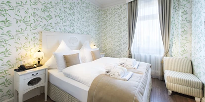 Wellnessurlaub - Hotel-Schwerpunkt: Wellness & Beauty - Hildrizhausen - Doppelzimmer Classic - Wellnesshotel Palmenwald