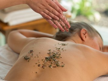 Lindner Hotel Oberstaufen Parkhotel Massagen im Detail Klassische Vier-Jahreszeiten-Intensivmassage 