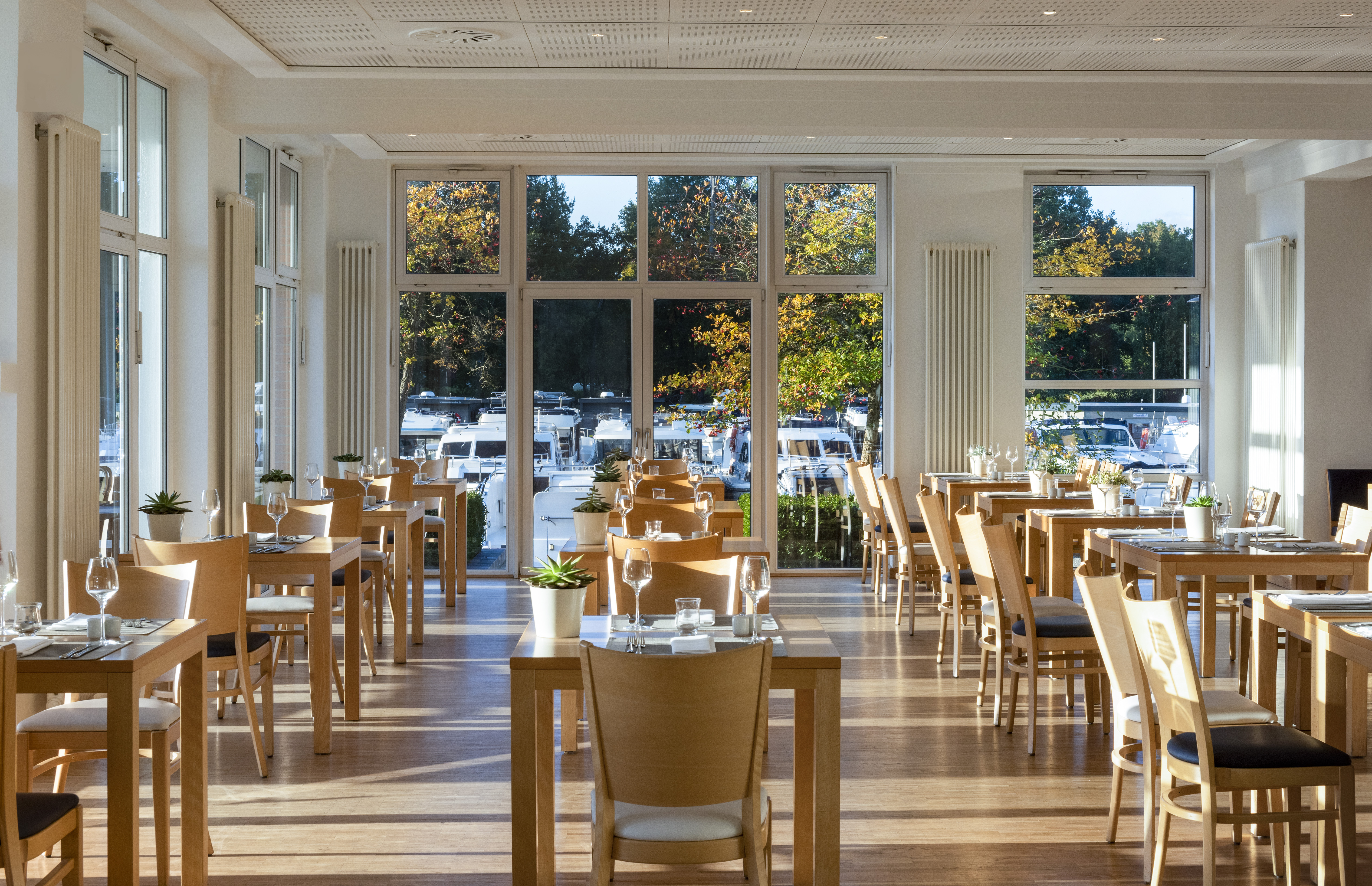 Wellnesshotel: Sunday Resort Marina Wolfsbruch - Kulinarik | Restaurant