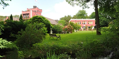 Wellnessurlaub - Hotel-Schwerpunkt: Wellness & Romantik - Außenanlage - The Lakeside Burghotel zu Strausberg