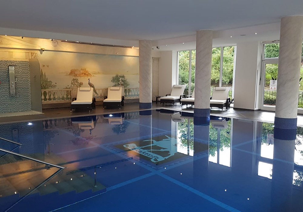 Wellnesshotel: Poolbereich - The Lakeside Burghotel zu Strausberg