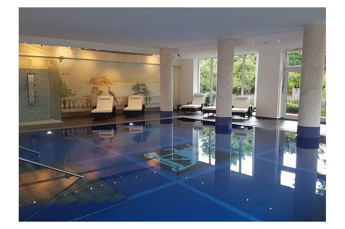 Wellnesshotel: Poolbereich - The Lakeside Burghotel zu Strausberg