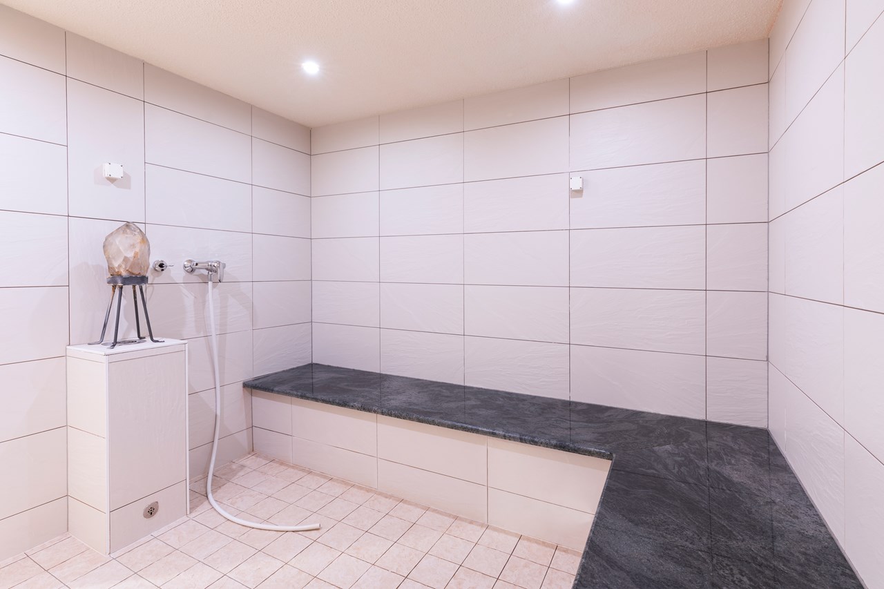 Hotel Alpenland Saunen und Bäder im Detail Sole Dampfbad