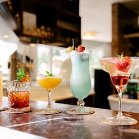 Wellnesshotel: Genießen Sie unsere Cocktailvariationen an unserer Hotelbar - CESTA GRAND Aktivhotel & Spa