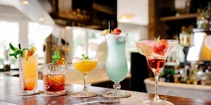 Wellnessurlaub - Day SPA - Altenmarkt im Pongau - Genießen Sie unsere Cocktailvariationen an unserer Hotelbar - EUROPÄISCHER HOF Bad Gastein